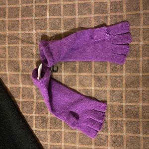 Fingerless gloves